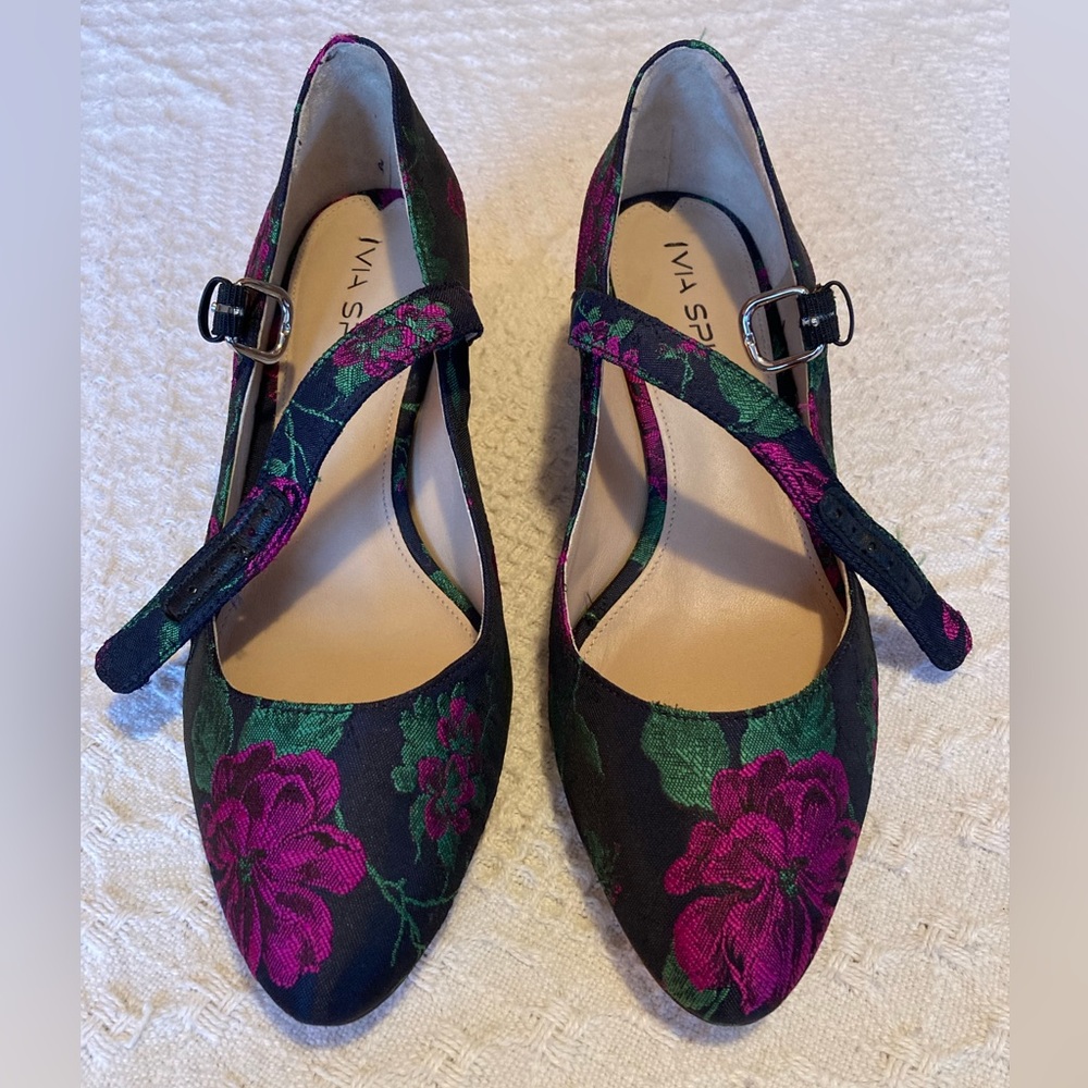 Gorgeous Via Spiga Satin Flower Mary Jane Shoes, 7